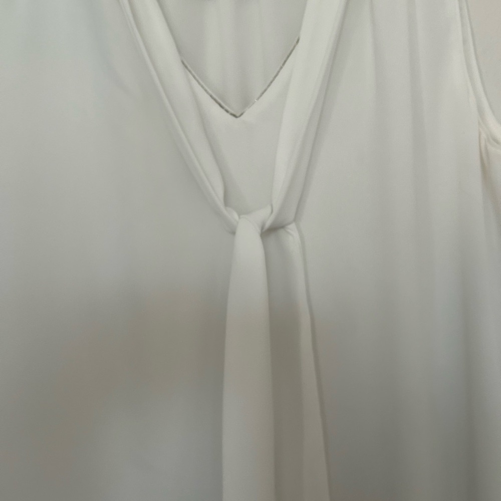 WHBM Elegant White Sleeveless Top - Picture 4 of 7